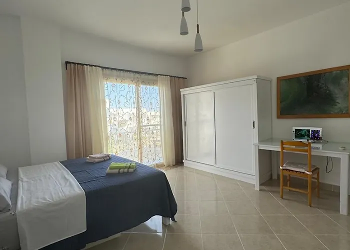 The Ritz Carlton Luxury 1-bedroom